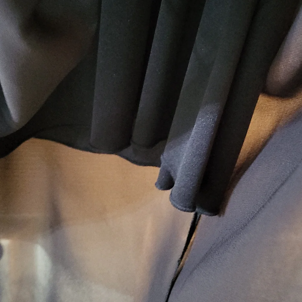 Dress, - Picture 2 of 5